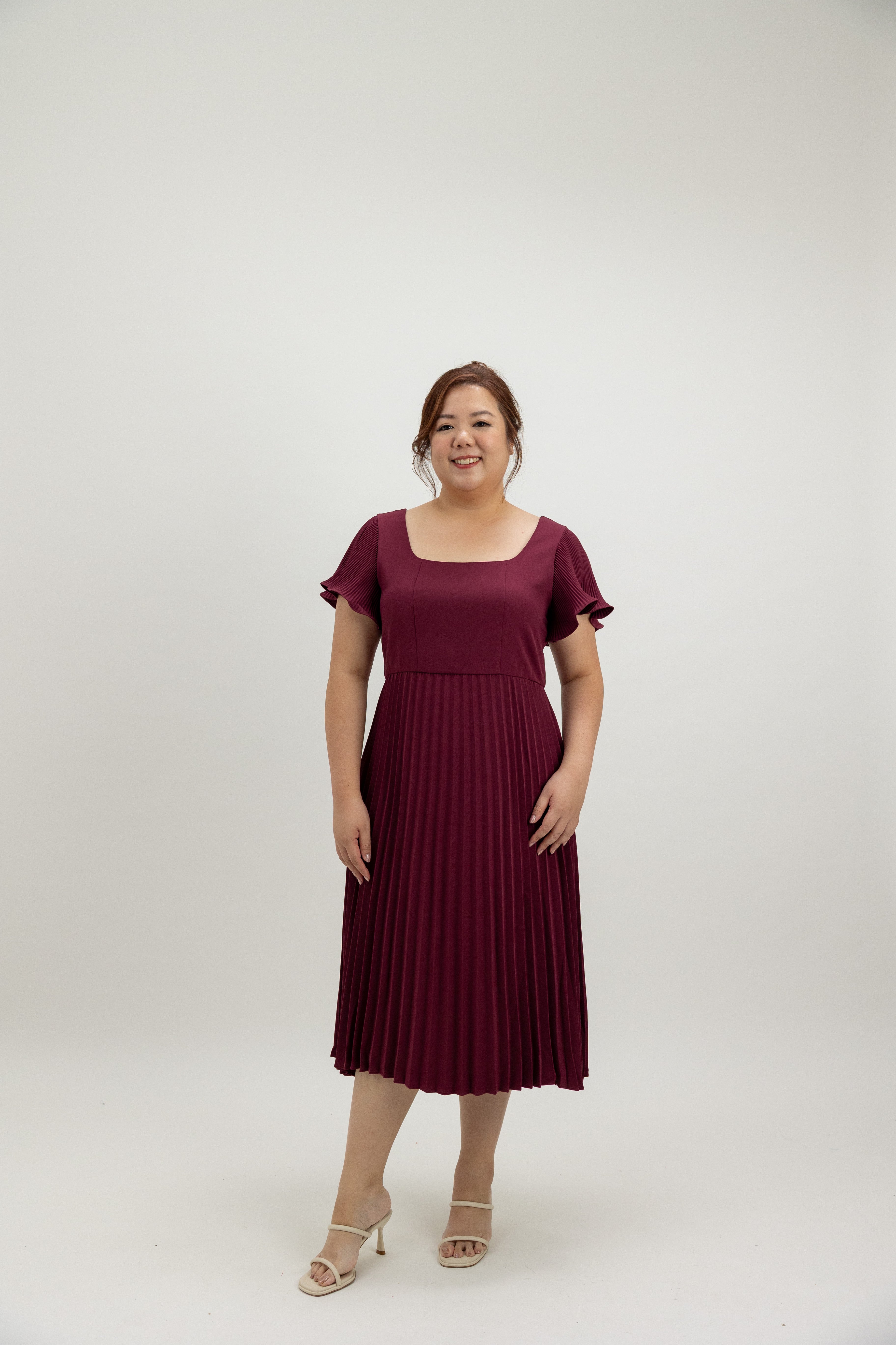 Classic Pleated Midi Dress (Burgundy) – ELTWINE