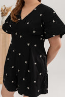 V-neck Embroidery Romper (édition limitée print - Black)