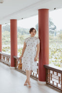 Embroidery Floral Cheongsam Dress (Vintage Rose Grid)