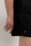 Mid-Waist PerfectSilhouette Shorts (Black)