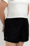 Mid-Waist PerfectSilhouette Shorts (Black)
