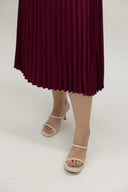 Classic Pleated Midi Dress (Burgundy) - ELTWINE