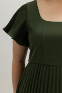 Classic Pleated Midi Dress (Evergreen)