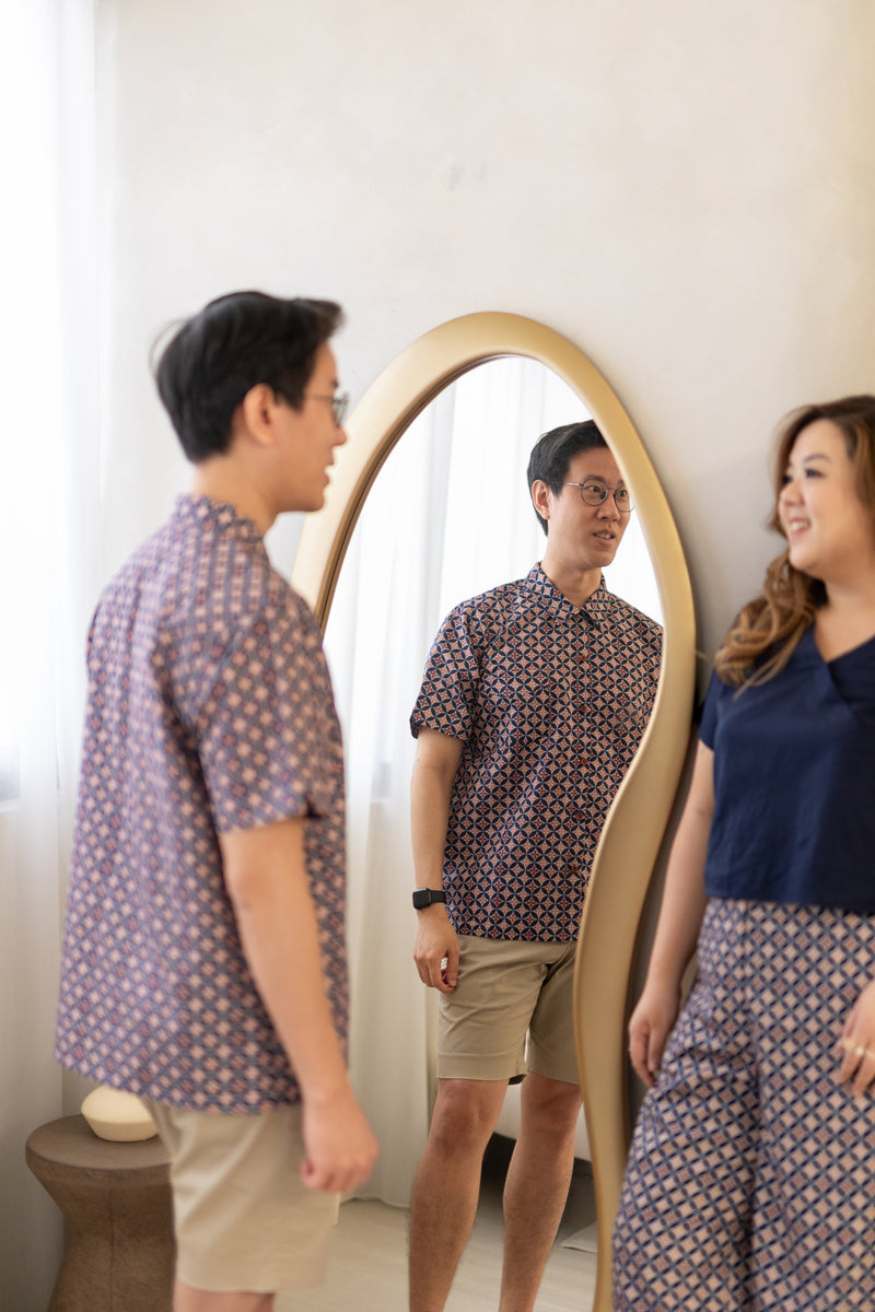 Édition Limitée Printed Collared Shirt (Navy Peranakan)