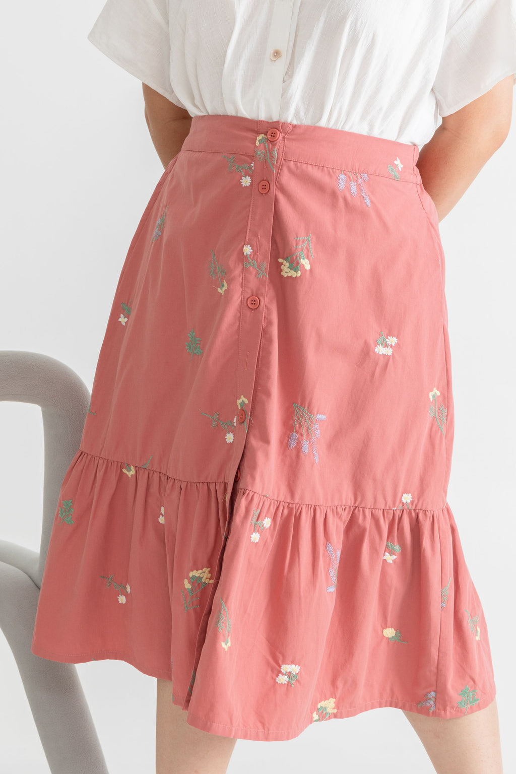 Embroidery Elastic-back Midi Skirt (Pink Wild Florals)