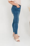 Stretchable High-Waist Denim Jeans  (Light Wash)