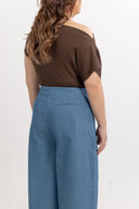 Linear Wide-Leg Jeans (Light Wash)