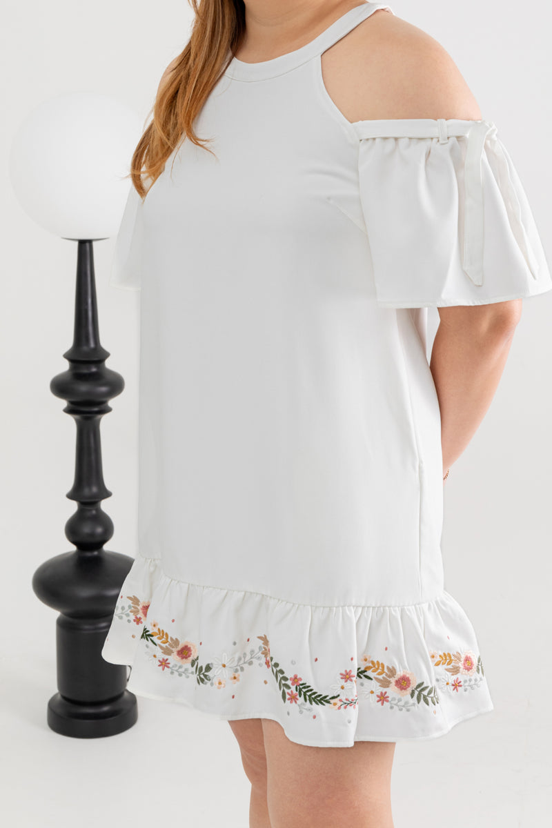 Embroidery Posies Hem Dress (White) - édition limitée