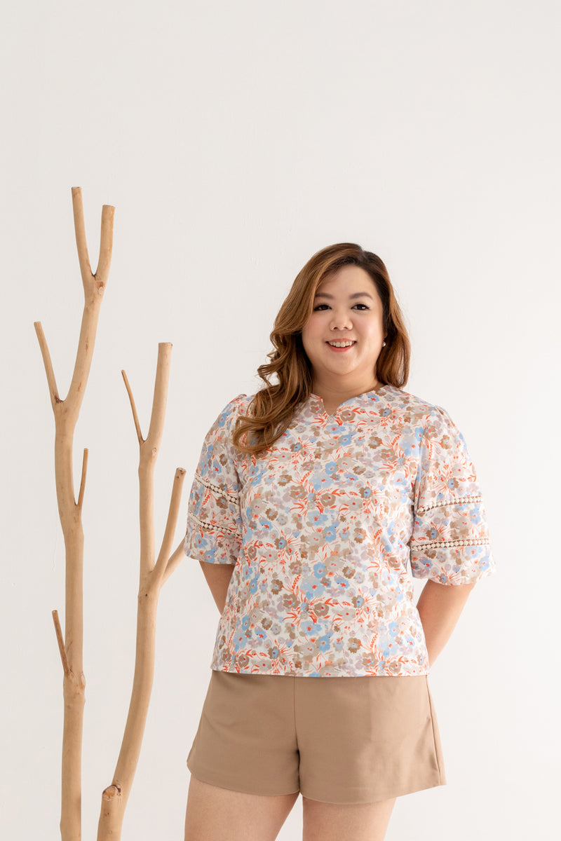Akari Notched Top (Summer Floral)