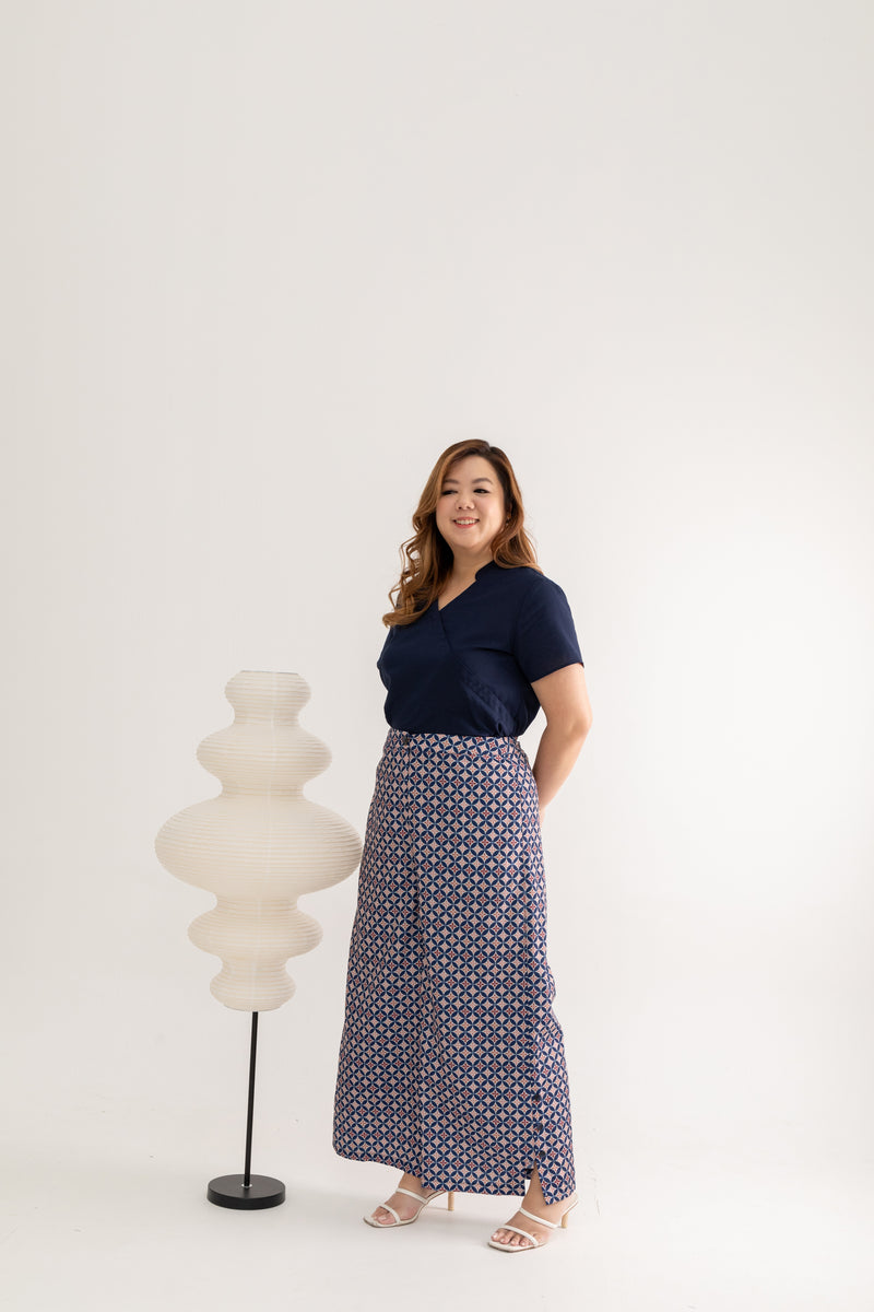 Panel Button Pants (Édition Limitée Navy Peranakan)