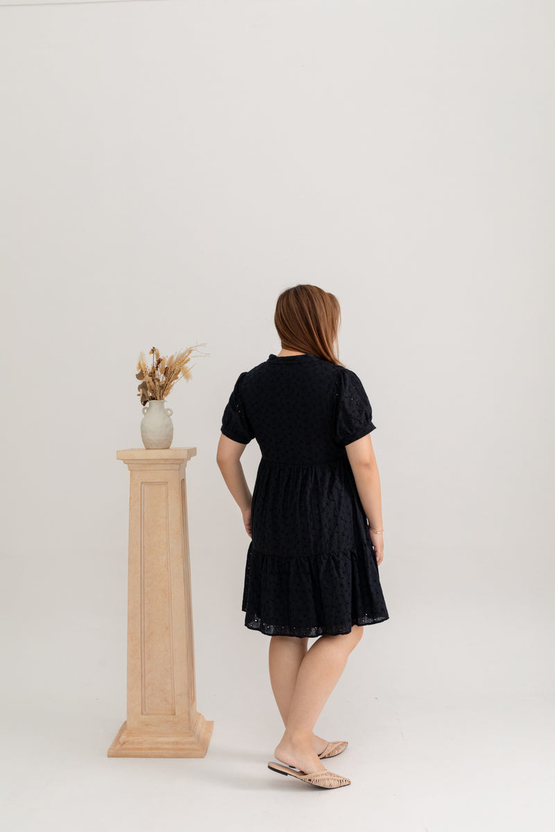 Eyelet Summer Tiered Dress (Black)