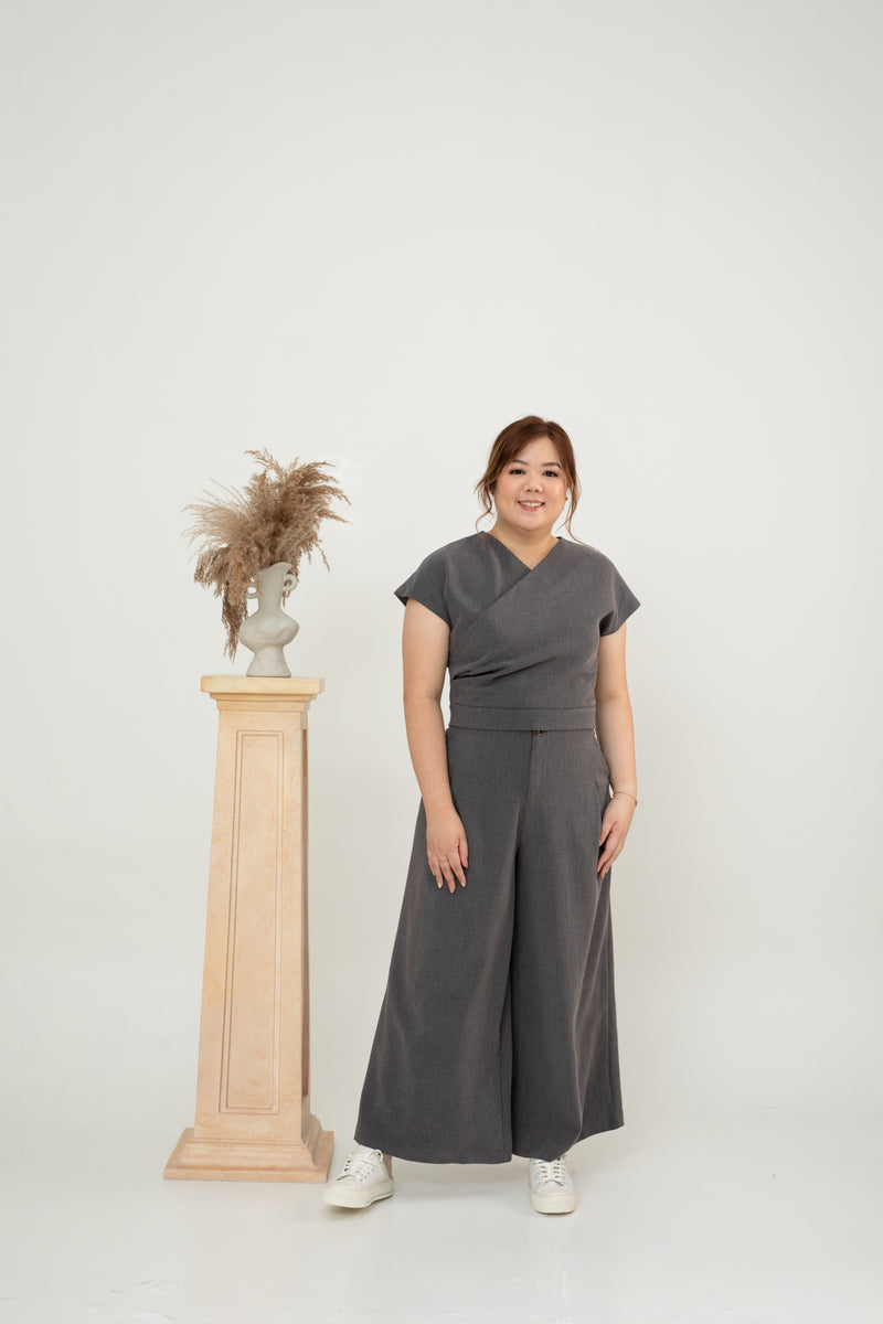 Zia Classic Wrap Top (Grey)