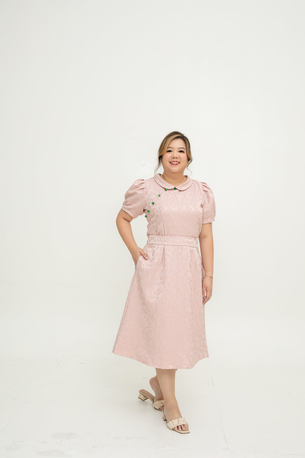 (Co-Ord)Embossed A-line High-Waist Skirt (Pink)