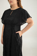 Willow Crinkle Midi Dress (Black)