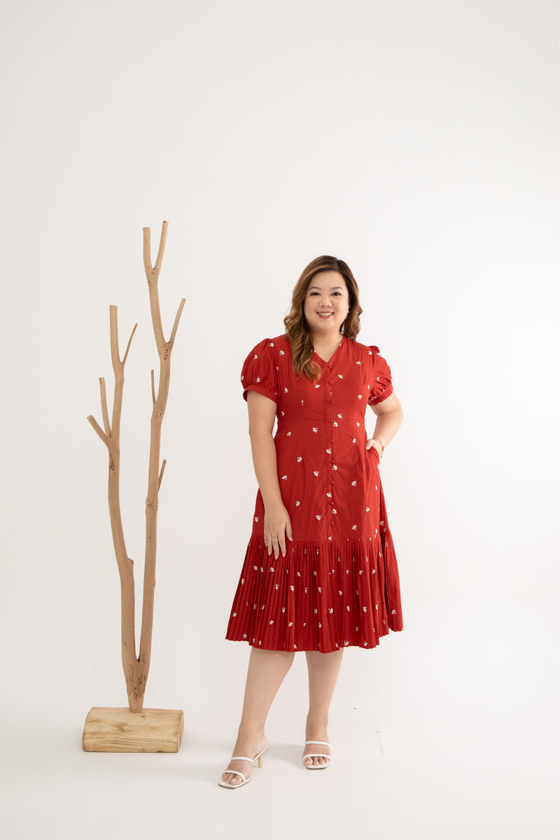Pleats Bottom Embroidery Midi Dress (Édition limitée - Red)