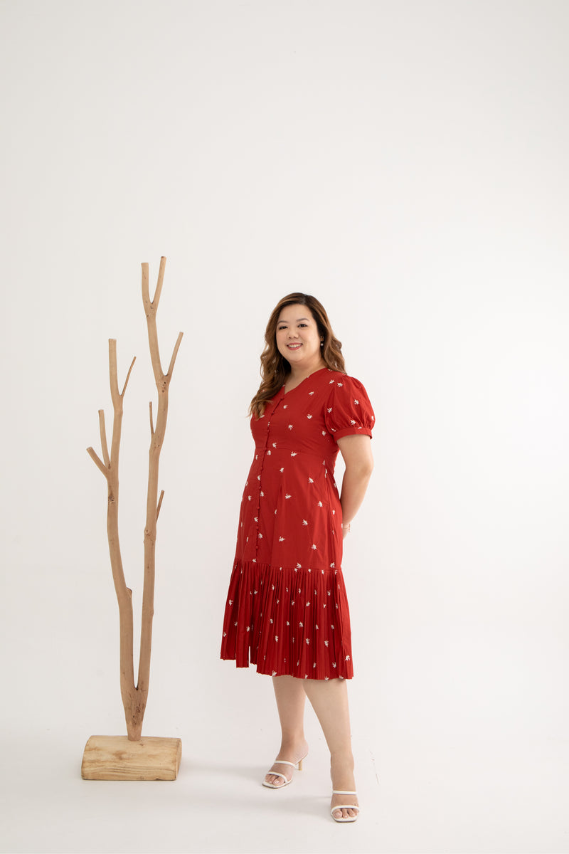 Pleats Bottom Embroidery Midi Dress (Édition limitée - Red)