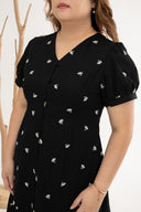Pleats Bottom Embroidery Midi Dress (Édition limitée - Black)