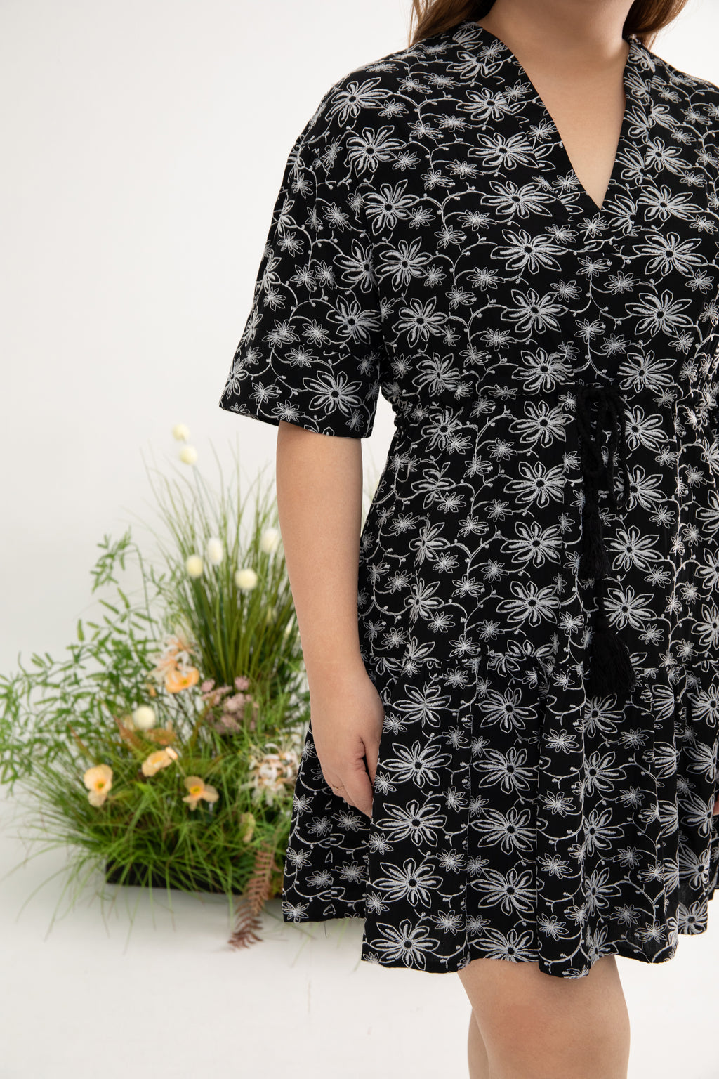 Kimono Drawstring Embroidery Dress (Midnight)