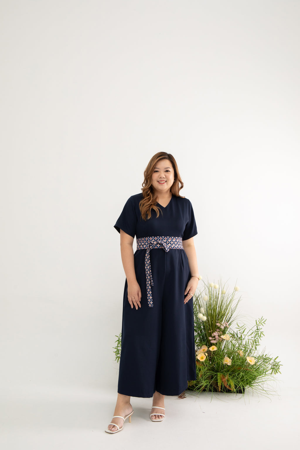 Édition Limitée Detachable Obi-Belt Jumpsuit (Navy Peranakan)