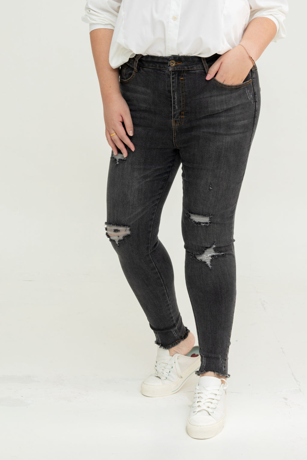 Stretchable High-Waist Ripped Jeans (Black)