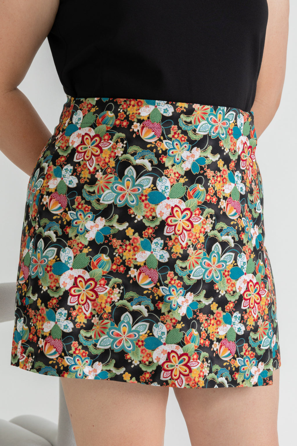 Japanese Prints Skorts (Black Sakura)