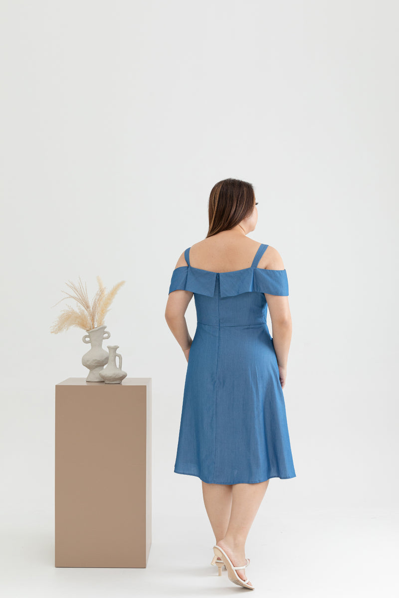 Front Pockets Cold Shoulder Midi Dress (Denim Blue)
