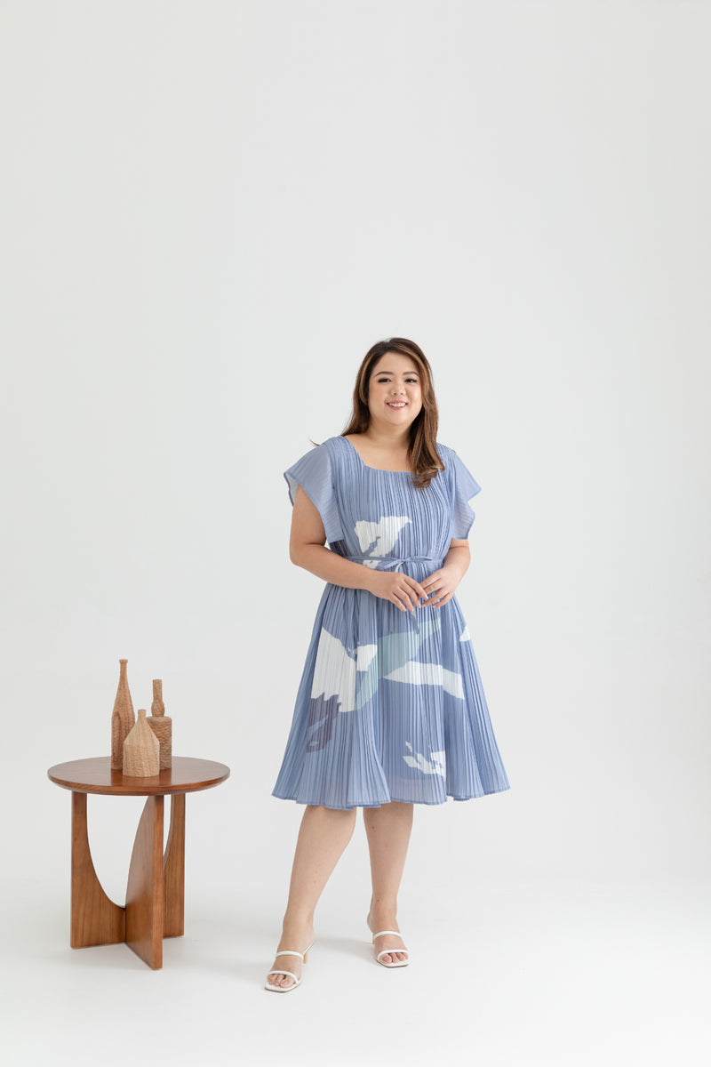 Pleated Dress (édition limitée print - Light Blue Abstract)