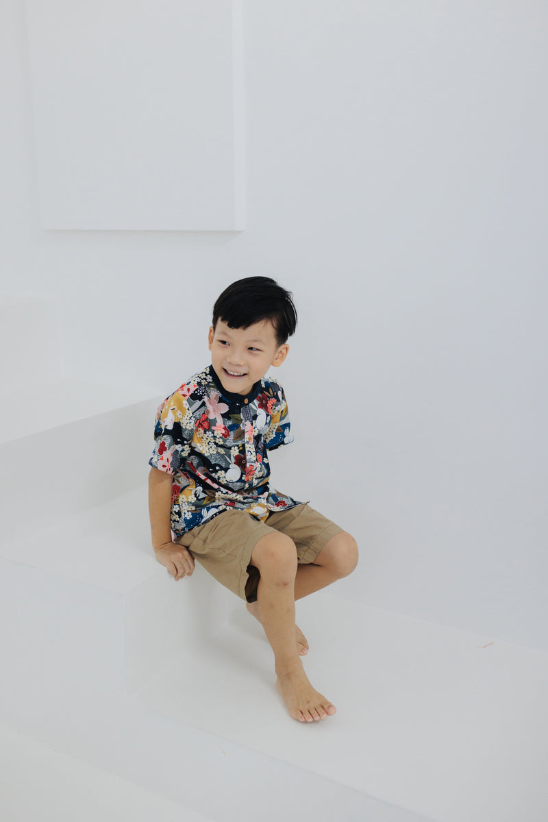 (BOY) Mandarin Collar with Wooden Button Shirt  (édition limitée print - Lunar Rabbit)