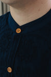 (MEN) Mandarin Collar with Wooden Button Shirt  (Navy Eyelet)