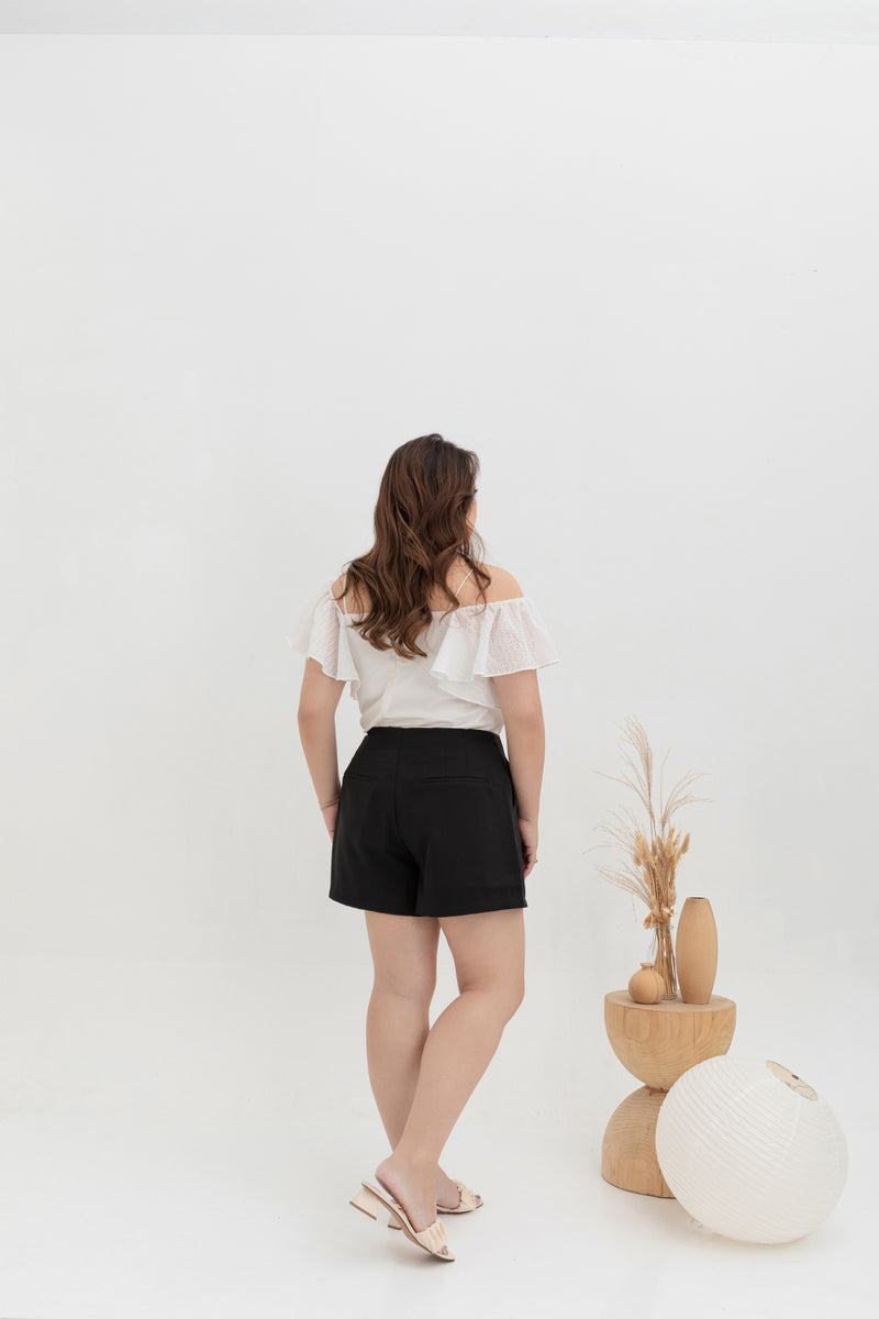 Classic Taper Mid-Waist Shorts (Black)