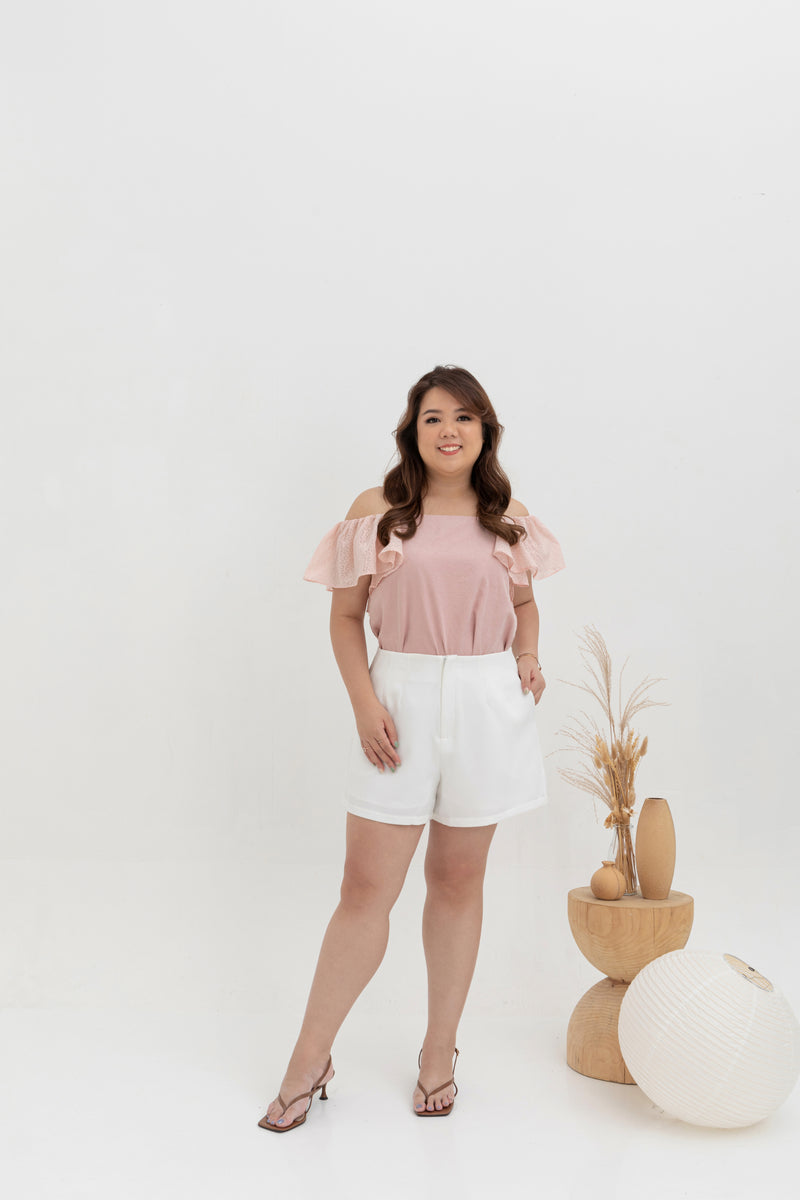 Classic Taper Mid-Waist Shorts (White)