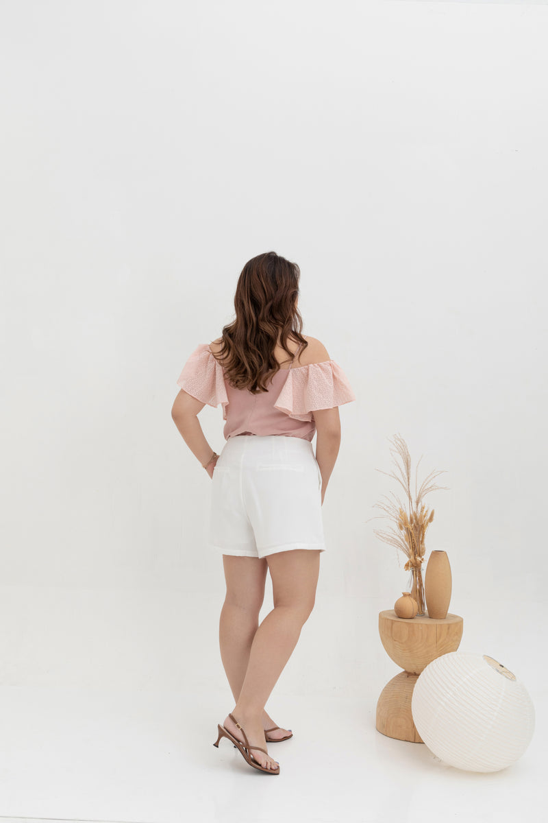 Classic Taper Mid-Waist Shorts (White)