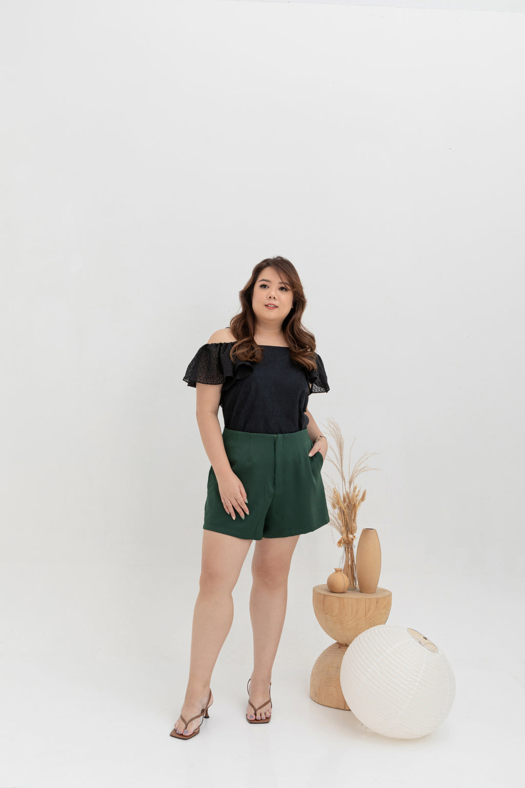 Classic Taper Mid-Waist Shorts (Hunter Green)